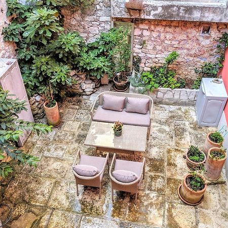 Private Courtyard Medieval Stone Home In Old Town Ρόβινι Εξωτερικό φωτογραφία