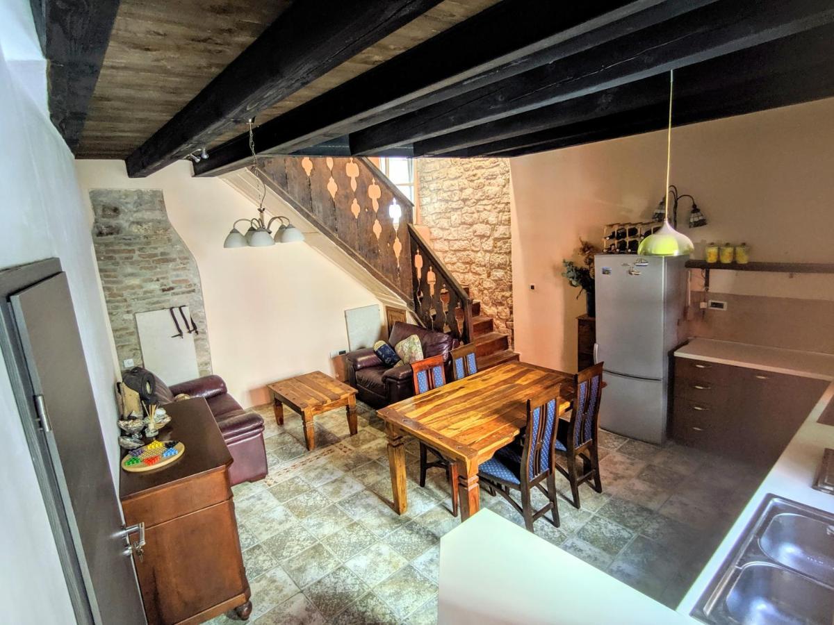 Private Courtyard Medieval Stone Home In Old Town Ρόβινι Εξωτερικό φωτογραφία